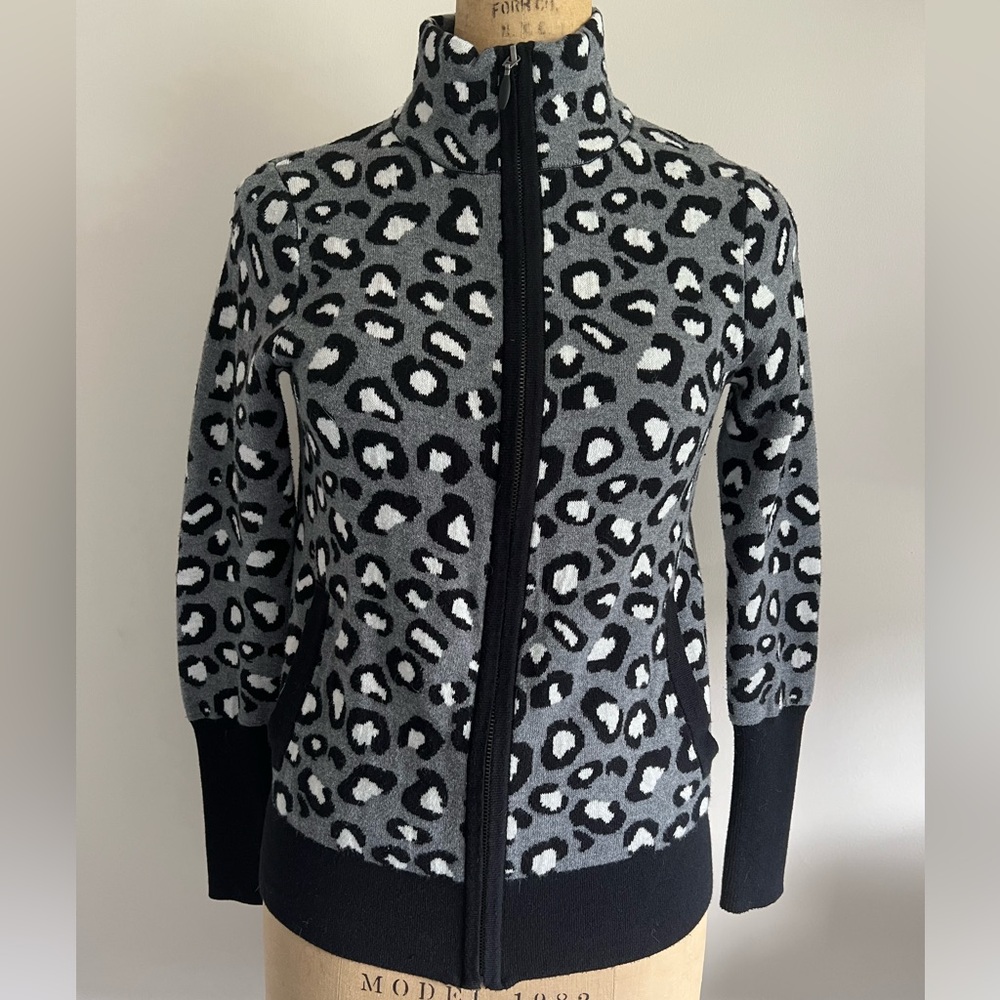Rachel Zoe Grey and Black Leopard Print Zip-Front Sweater Jacket